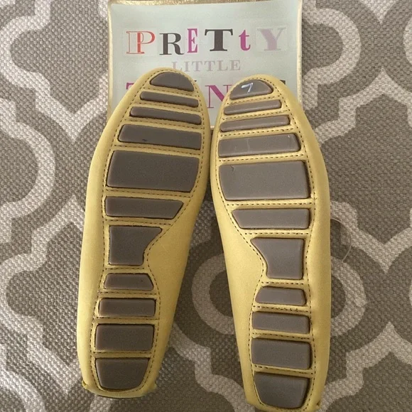 “Eastland” Patricia penny loafer driving moc; yellow nubuc; size 7; NWOT - Picture 13 of 13